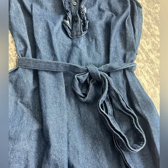 Draper James Belted Sleeveless Chambray Ruffle Shift Dress W/ Pockets - Size XS - Picture 4 of 7